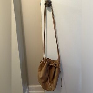 mint&rose Milo Crossbody, Tan/Camel